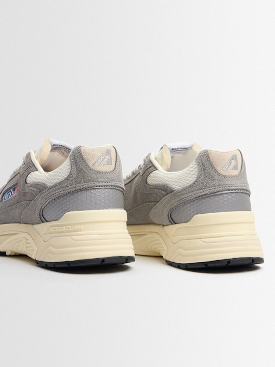 Autry: Hyperway low sneakers