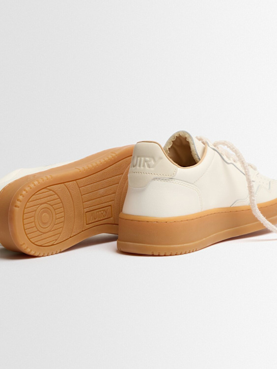 Autry: Medalist Low soft leather sneakers