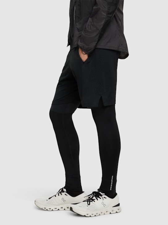 On: Cloud X 4 sneakers
