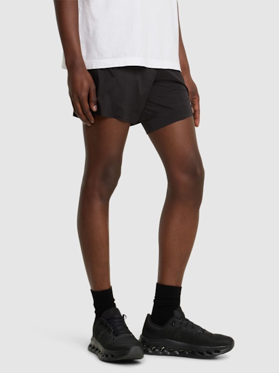 On - Cloudtilt sneakers
