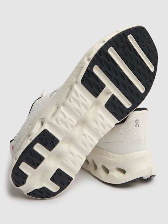 On: Cloudtilt sneakers