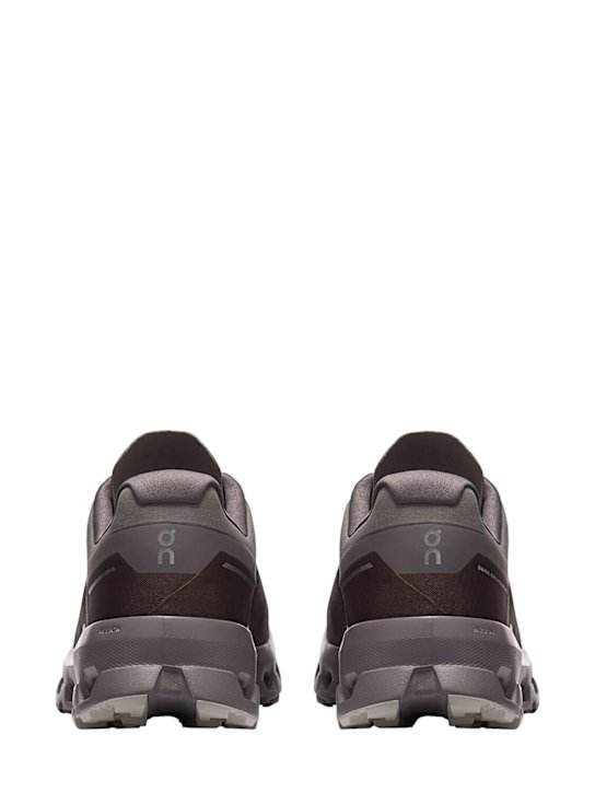 On: Cloudvista 2 sneakers