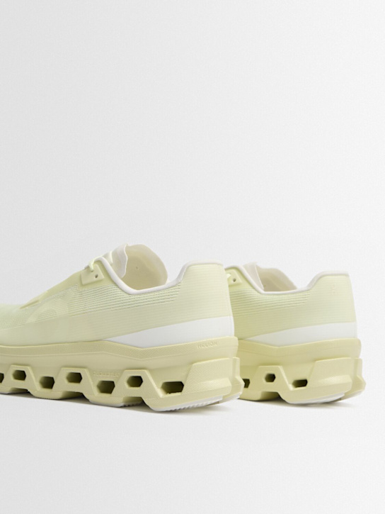 On: Cloudmonster Void sneakers