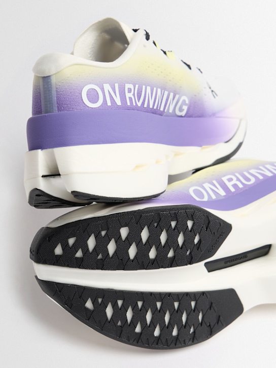 On: Cloudboom Max sneakers