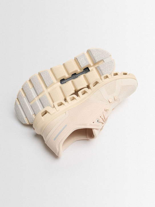 On: Cloud 6 sneakers