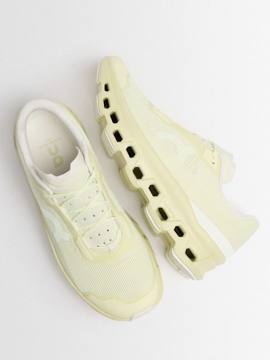 On: Cloudmonster Void sneakers