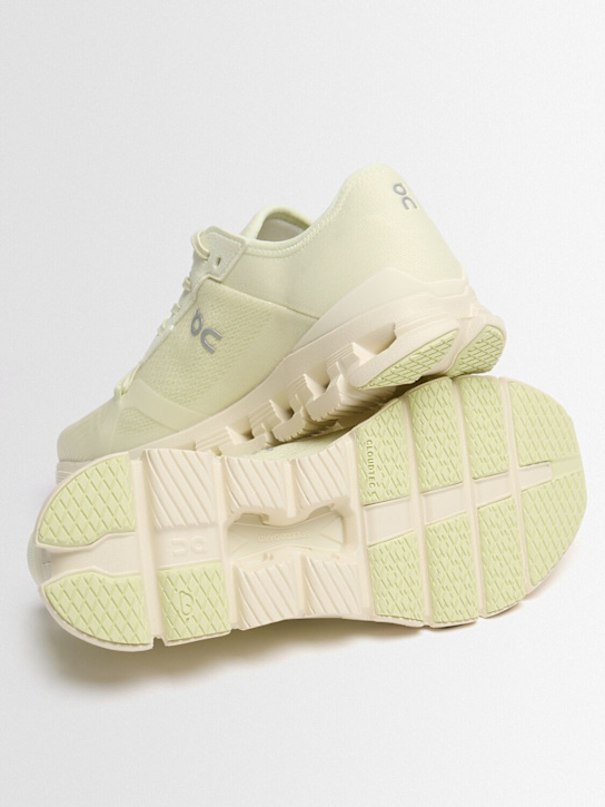 On: Cloud X 4 AD sneakers