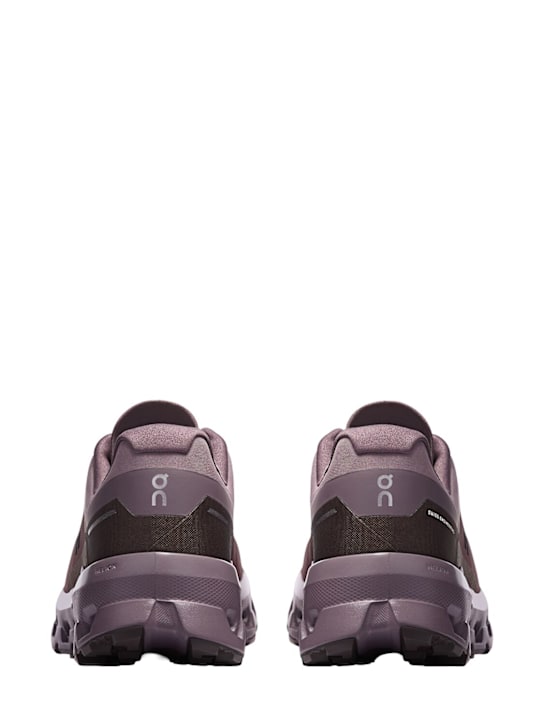 On: Cloudvista 2 sneakers