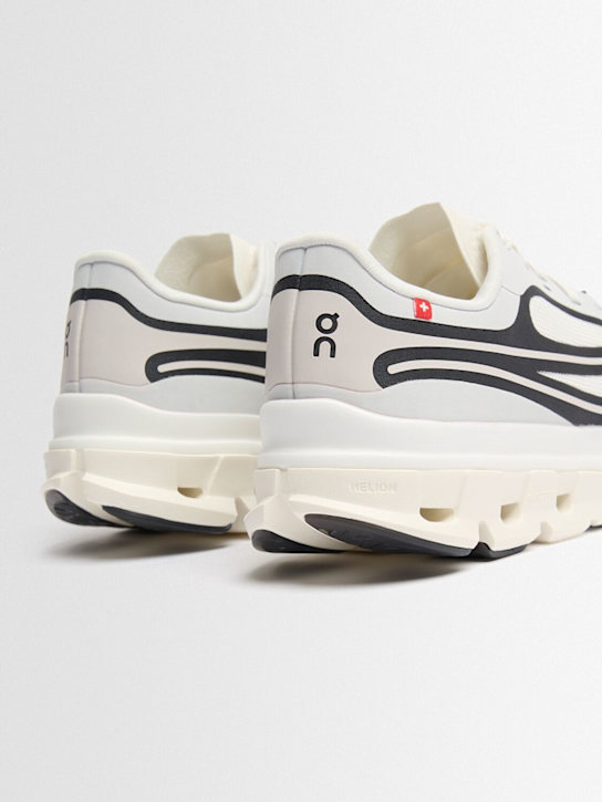 On: Cloudflow 5 AD sneakers