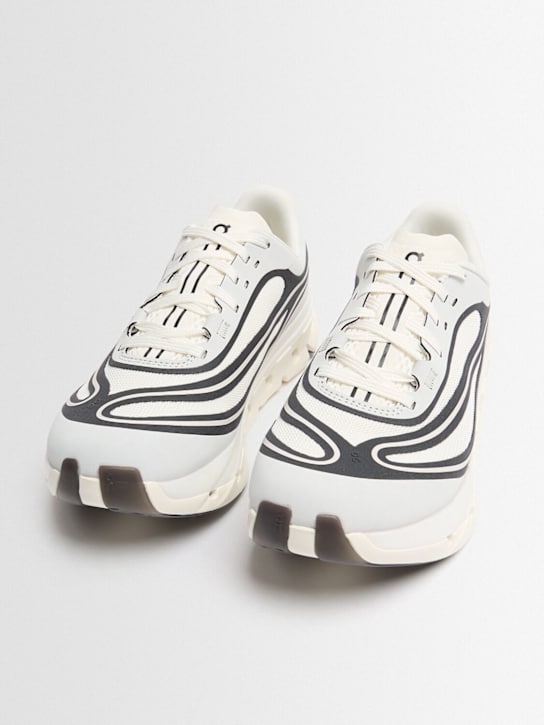 On - Cloudflow 5 AD sneakers