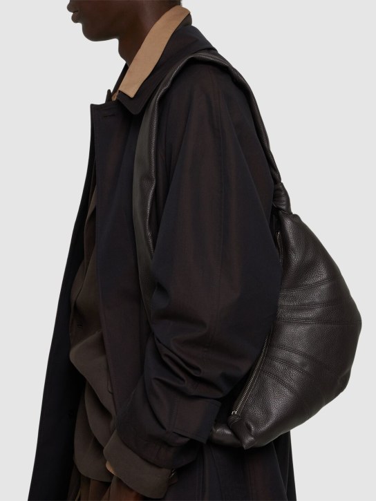 Lemaire - Kleine Tasche aus Narbleder „Croissant“