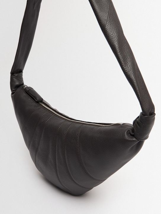 Lemaire - Mittelgroße Tasche aus Narbleder "Croissant"