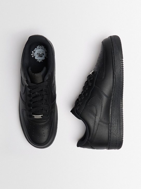 Nike: Air Force 1 '07 sneakers