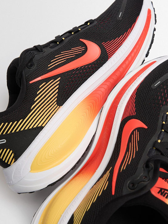 Nike: Vomero 18 sneakers