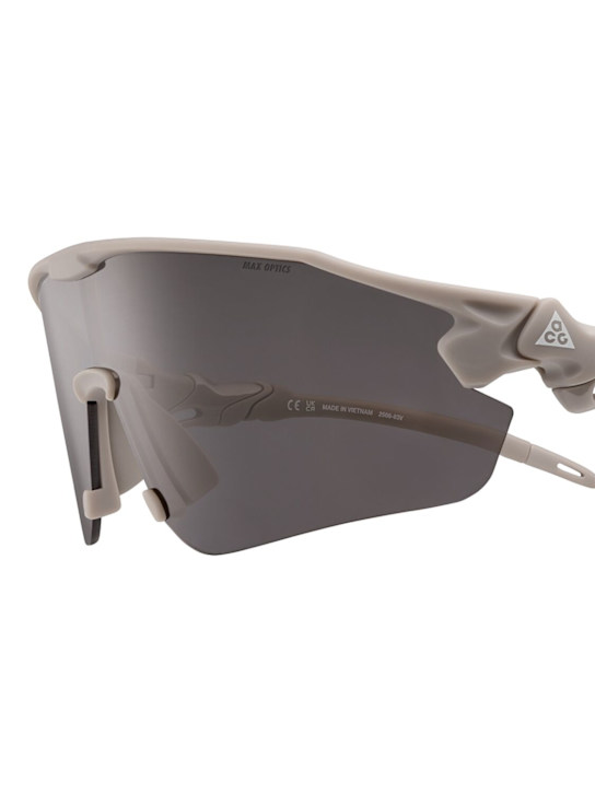 Nike: ACG Vista Peak sunglasses