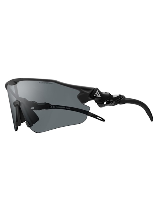 Nike: ACG Vista Peak Photochromic sunglasses