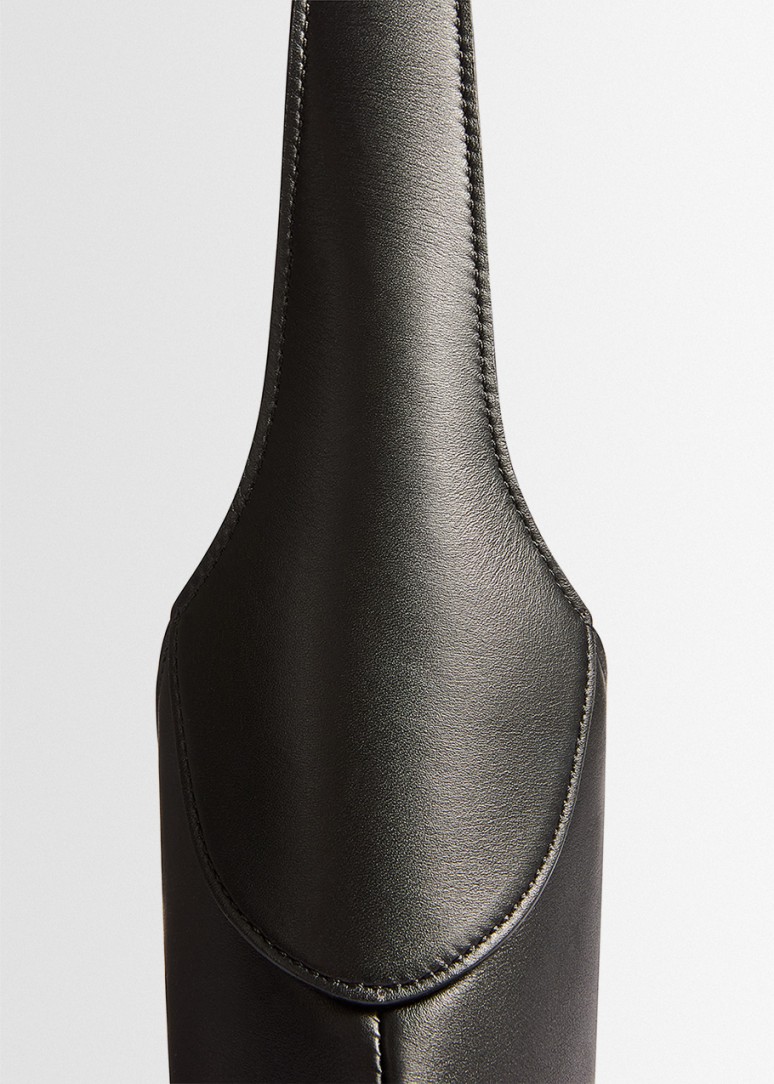 Khaite: Joan kleine Leder Hobo Schultertasche