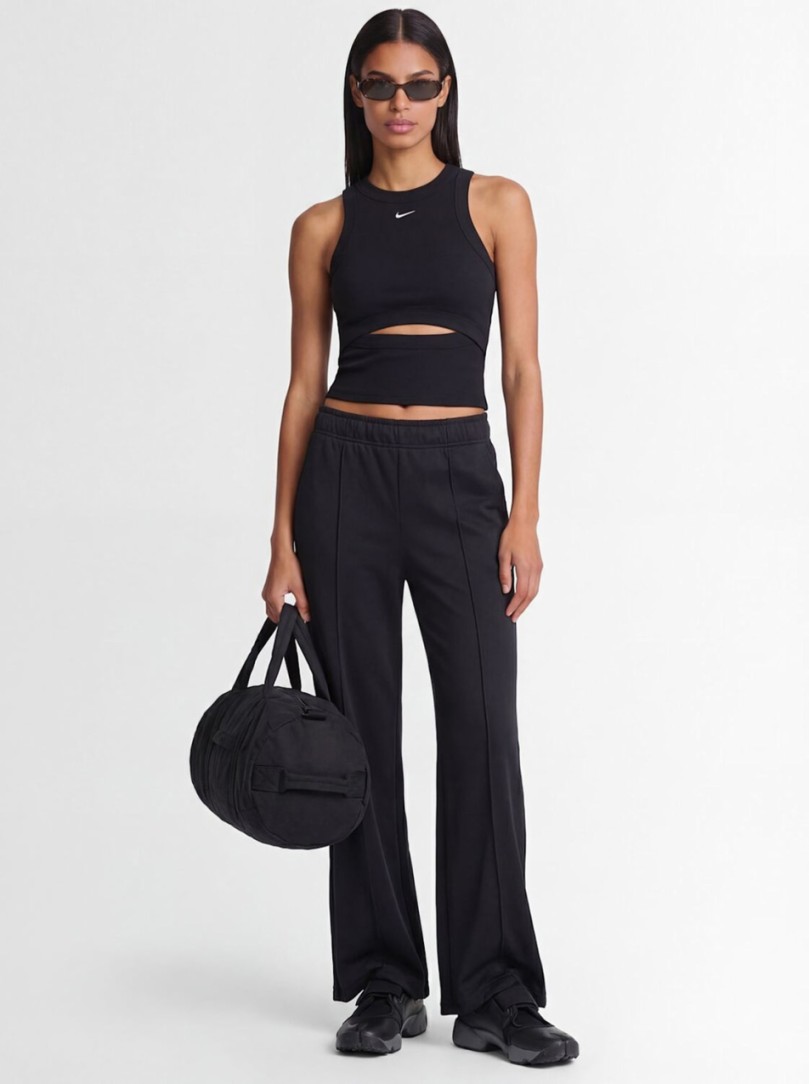 Nike - Cut-out Top