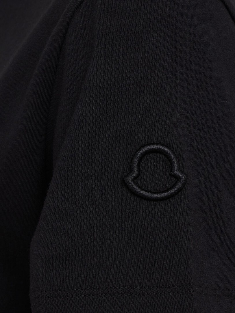 Moncler: Besticktes Logo Baumwoll-T-Shirt