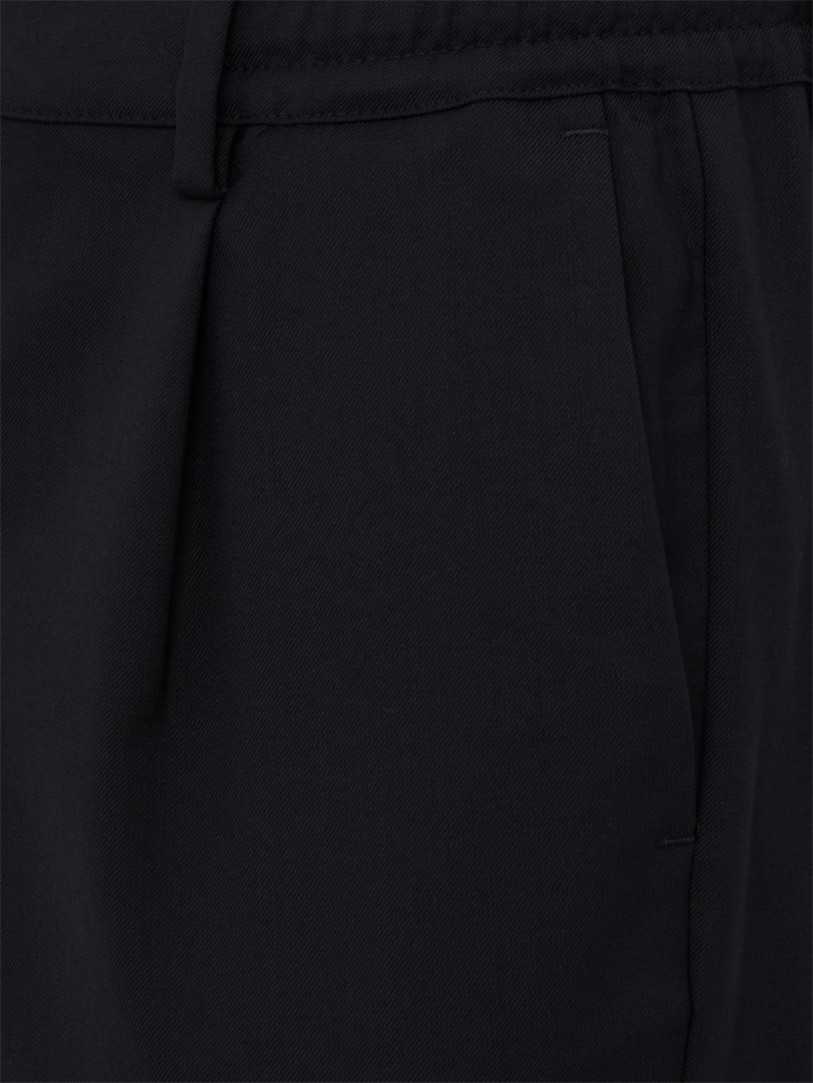 CRUNA: Single pleat slim tapered fit with elastane