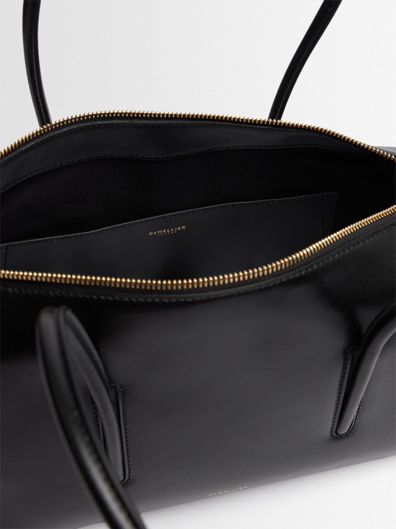 DeMellier: Die Schultertasche aus Körner-Leder in Stockholm