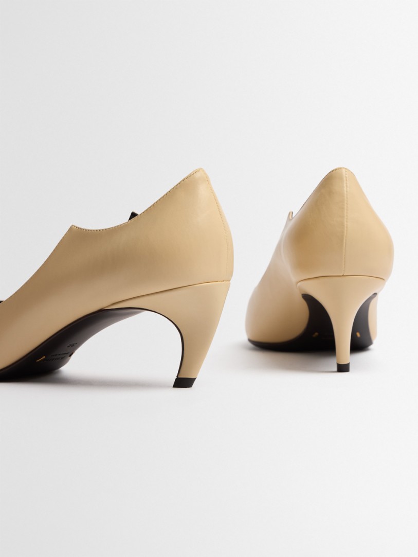 Khaite: Valerie Pump 55