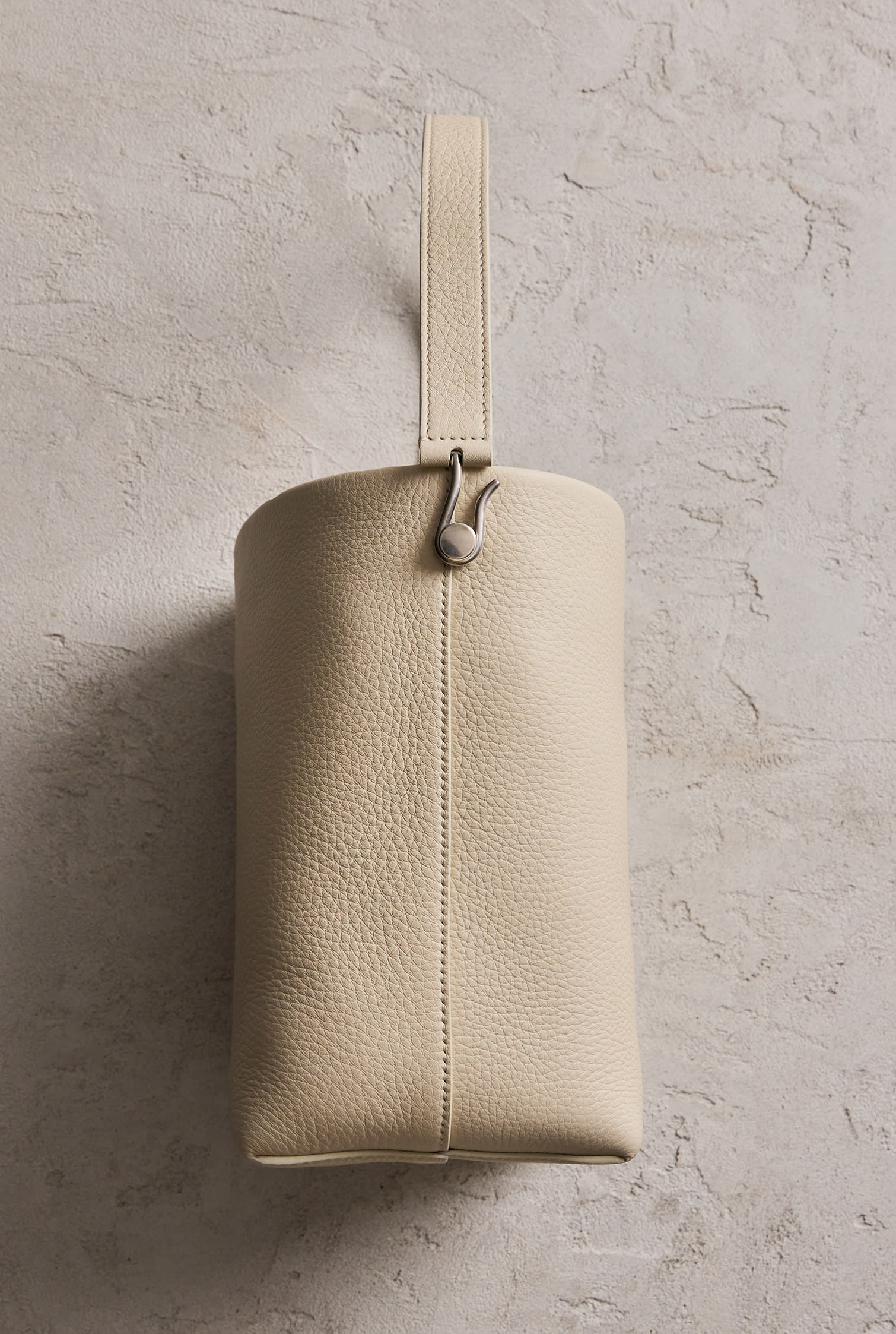 CYLINDER BAGS - SEO TREND REPORT FW24-2