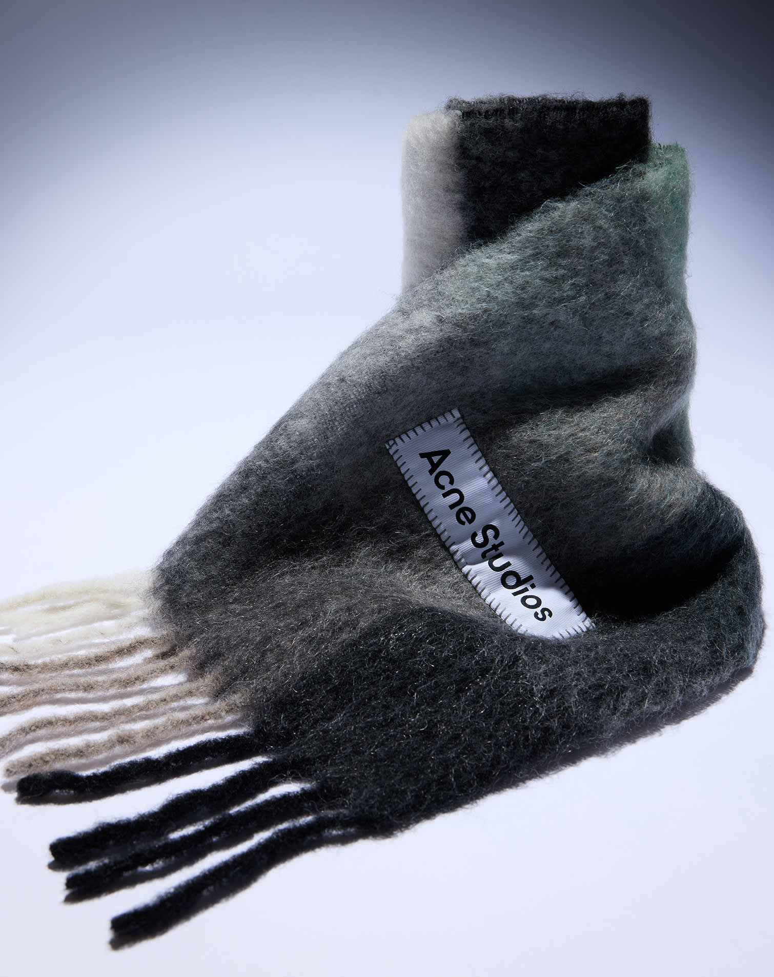 Sciarpa Acne Studios in lana con frange come regalo di Natale da uomo
